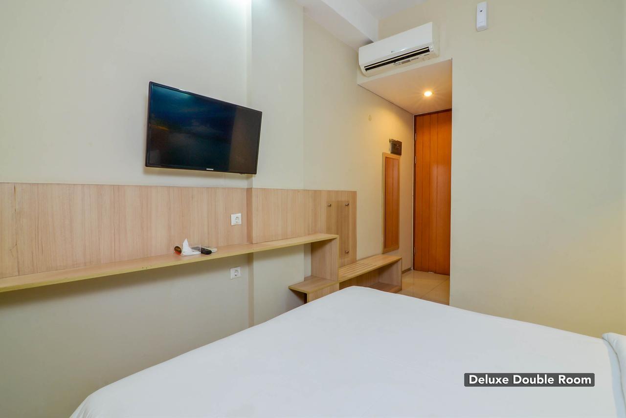 Image Hotel And Resto Бандунг Экстерьер фото