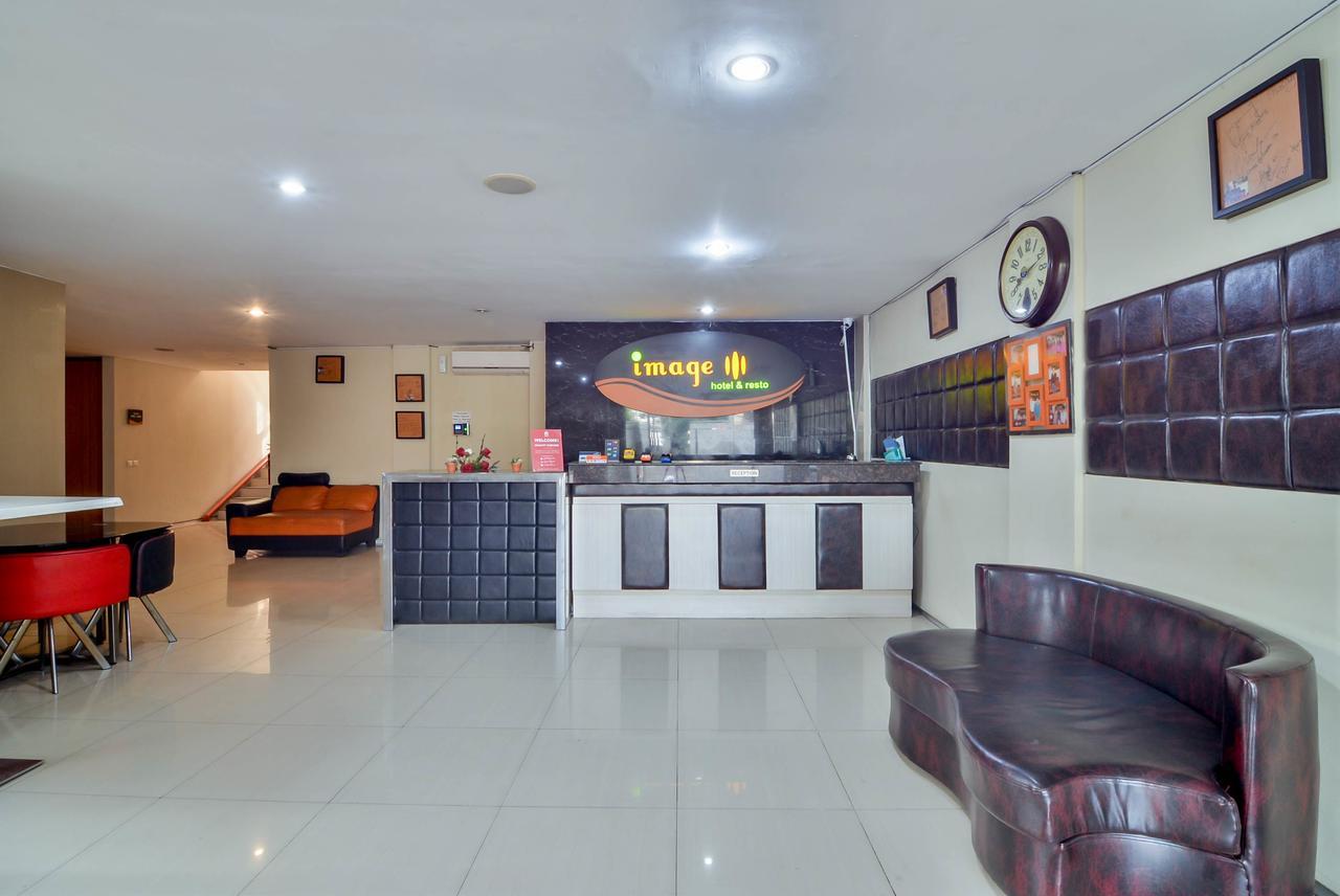 Image Hotel And Resto Бандунг Экстерьер фото