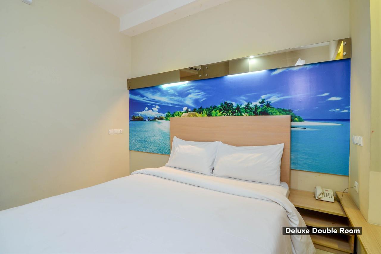 Image Hotel And Resto Бандунг Экстерьер фото